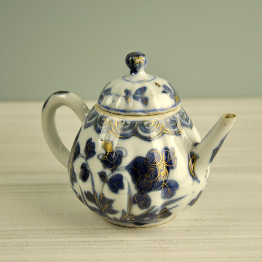 Kangxi Teapot