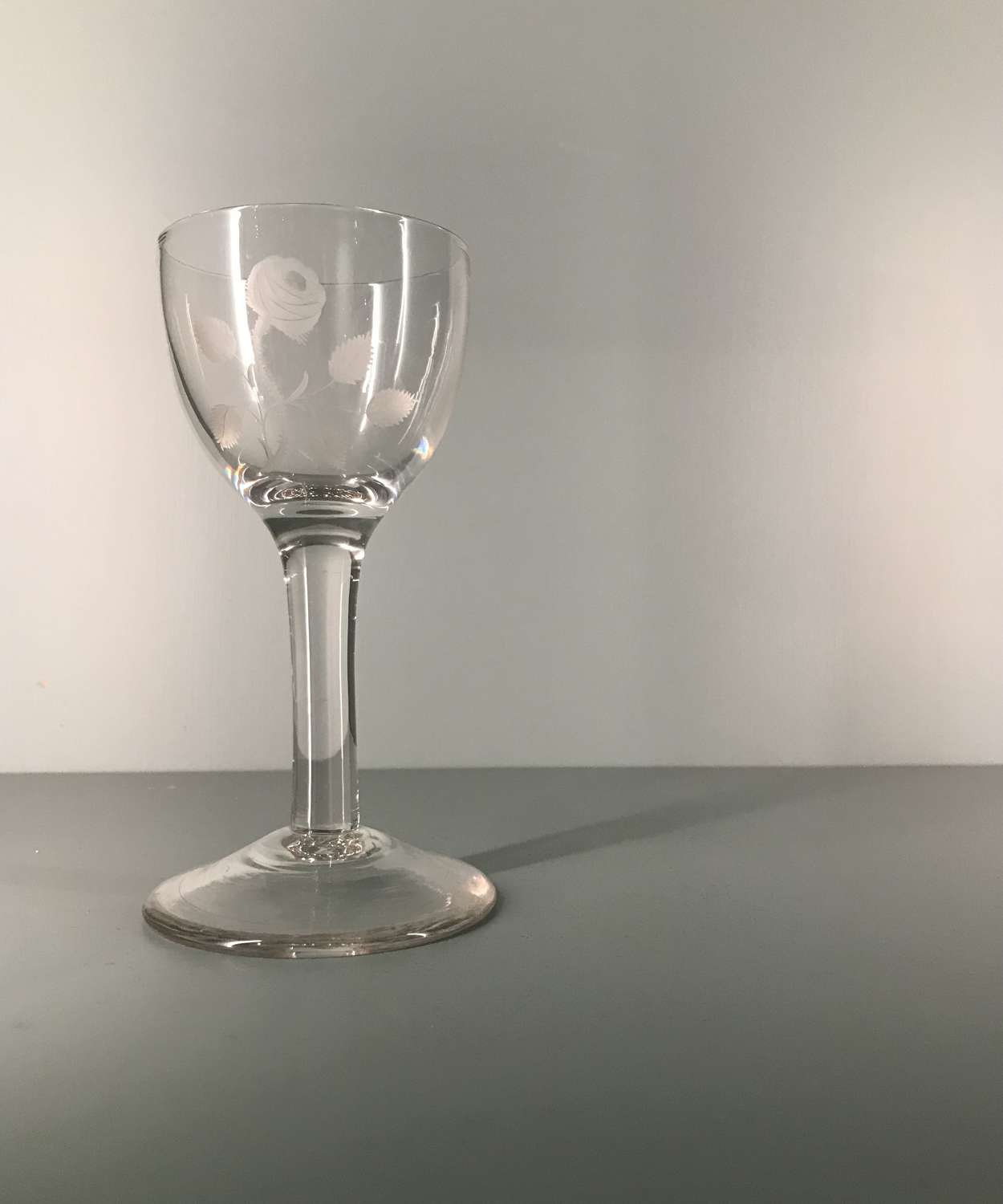 18th c. wine glass engraved with rose